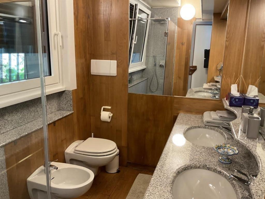 Lakeviewcabin - King Room With Balcony Como Zewnętrze zdjęcie